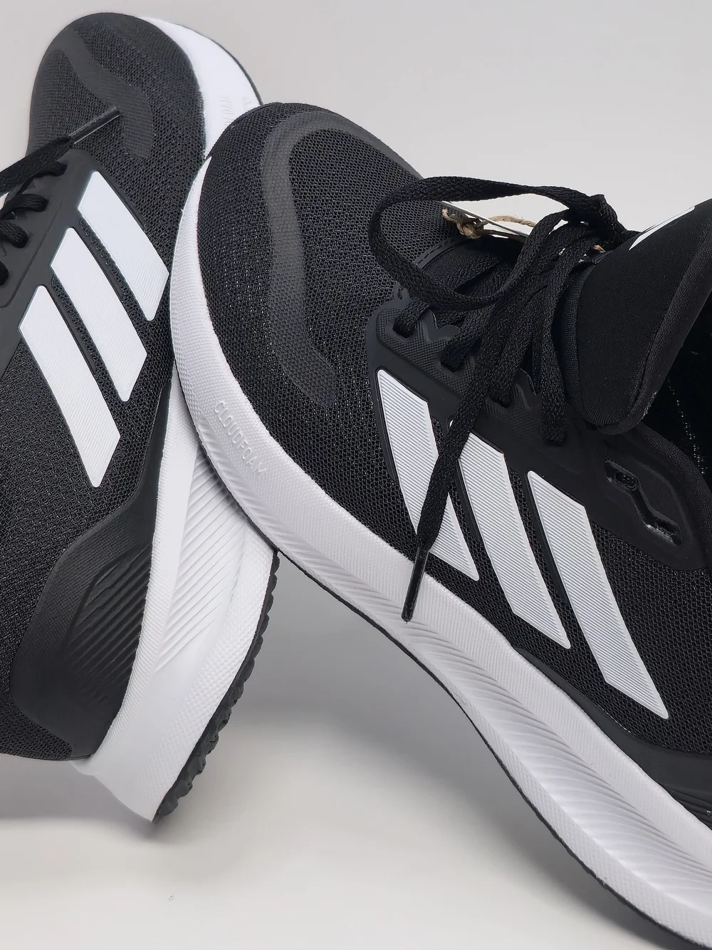 Adidas Runfalcon 5 Men’s Running Shoes Black White Size 8 NWT